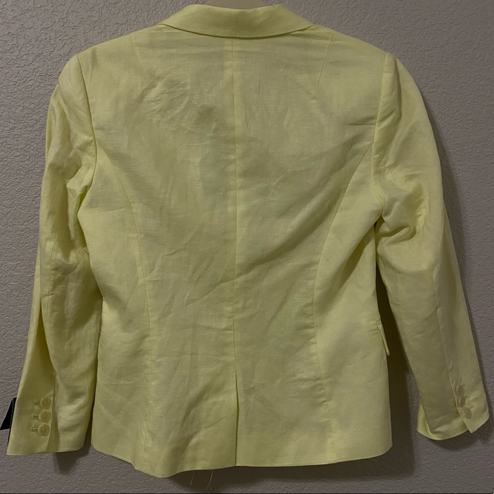 🌼 Women’s bright yellow suit blazer Sz 6 🌼 - Picture 2 of 4